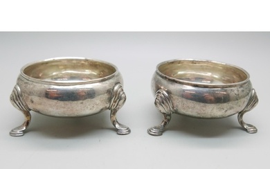 A pair of George II silver salts, David Hennell I, London 17...