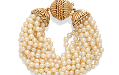 A pearl torsade bracelet