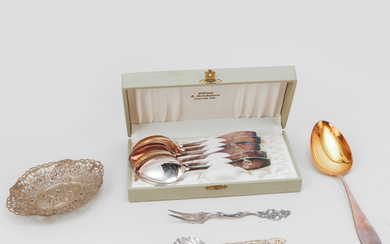 A platter and cutlery, assorted, 10 pieces, silver. Weight about 260 grams.