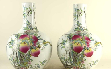 AN OLD PAIR OF FAMILLE ROSE PEACH VASES
