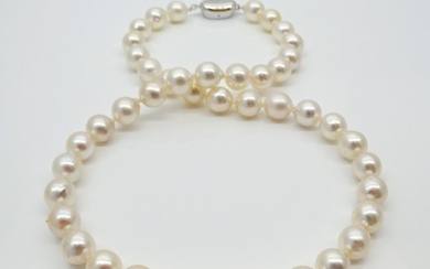 Akoya Pearls, 8.5 -9 mm - Necklace Silver