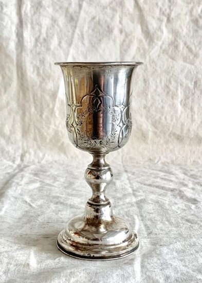 An antique kiddish goblet - grapes motive - .800 silver - master silversmith - Germany - Early 19th century