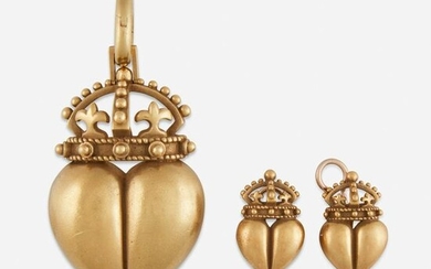 An eighteen karat gold pendant brooch and pair of