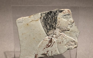 Ancient Egyptian Stone Fragment with the Bust of a Man in extremely fine relief. - 7×8 cm
