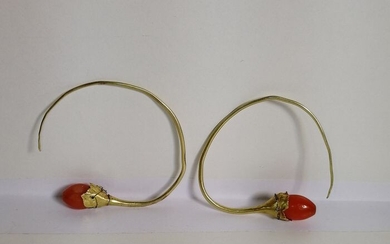 Ancient Roman Gold and carnelian 1 pair of earrings - (2)