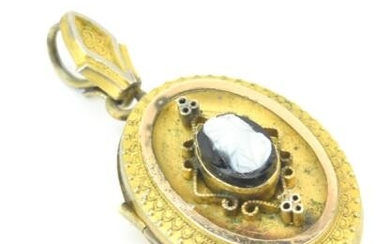 Antique 19th C Locket w Carved Agate Cameo
