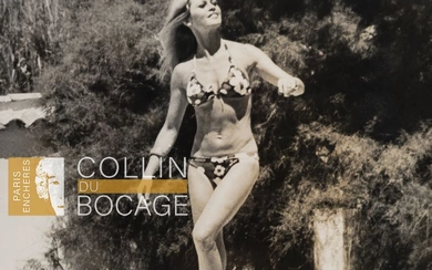 BRIGITTE BARDOT Brigitte Bardot en maillot de bain au bord d'une piscine. Tirage argentique d'époque....