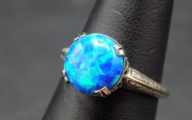 Beautiful approx. 5 cwt. Blue fire opal sterling
