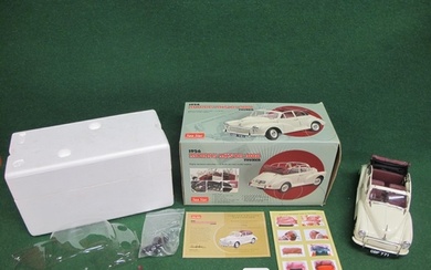 Boxed Sun Star 1:12 scale diecast model of a 1956 Morris Min...