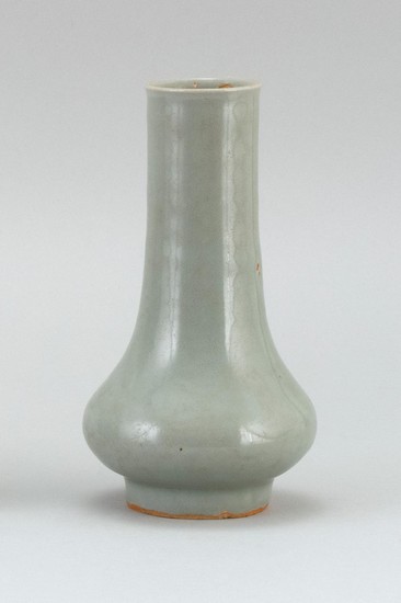 CHINESE LONGQUAN CELADON STONEWARE VASE In pear shape, with an elongated neck. Height 6.75".