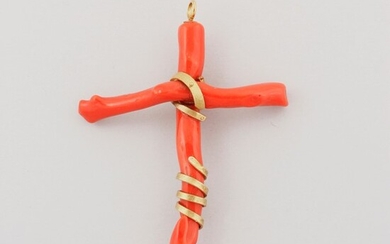 CORAL AND GOLD PENDANT