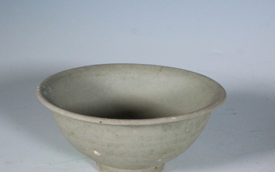 Chinese bowl, earthenware, museum replica.