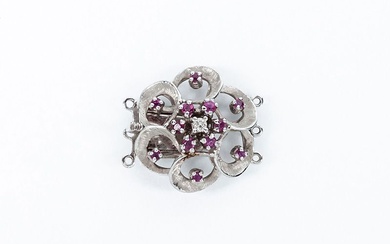 Collier ou bracelet vintage en or blanc, en rosace ajourée, avec un diamant central taille...