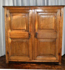Cupboard - Oak - First half 18th century