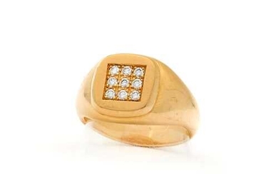 DIAMOND AND GOLD MEN'S RING.