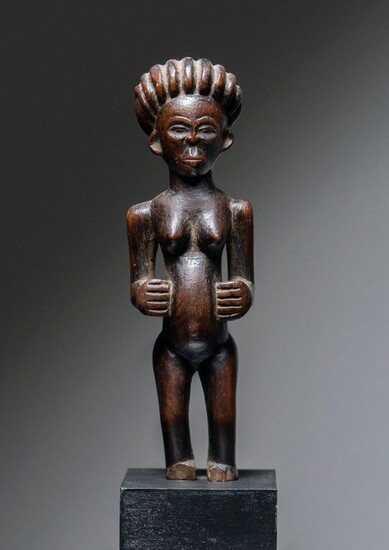 Figure (1) - Wood - LUENA - Chokwe - Angola