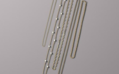 Five yellow gold chain necklaces
