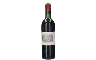 (-), Fles rode wijn, 1974. Château Lafite Rothschild....