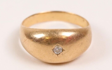 Gold ring (750) set with a small diamond of about 0.08 ct, T: 52. Gross weight : 3.9 gr