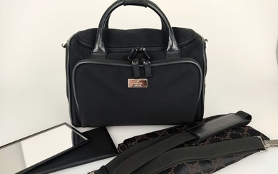 Gucci - Beauty case con tracolla, specchio e dust bag Travel bag