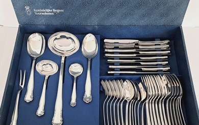 Koninklijke Begeer Voorschoten - Cutlery set (42) - cutlery for 6 persons in original cassette - Silverplate