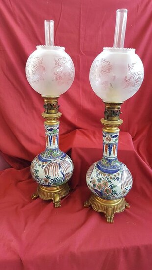 Lamp (2) - Bronze (gilt), Glass, Porcelain - First half 19th century