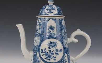 Large coffee pot (1) - Blue and white - Porcelain - Landscape and flowers - China - Qianlong (1736-1795)