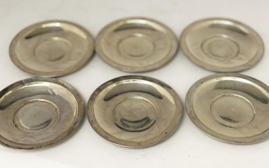 Lotto di sei piatti di forma circolare in argento (...