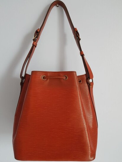 Louis Vuitton - Epi Noe Kenyan Brown Leather Shoulder/ Duffle bag