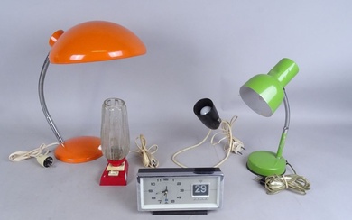 Luminaire: 5 vintage: lampe à poser(4) métal flexible orange, métal flexible vert Veneta lumi, Osram,...