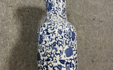 Monumental Vase En Porcelaine De Chine Bleu Et Blanc à Décor De Fleurs / H95 Cm