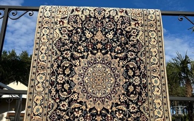 Nain - Carpet - 205 cm - 123 cm