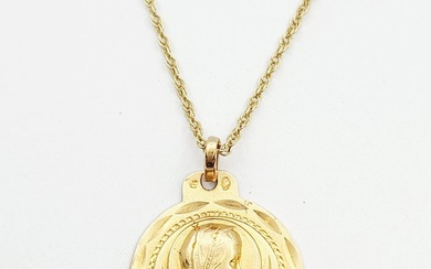 Necklace with pendant Yellow gold