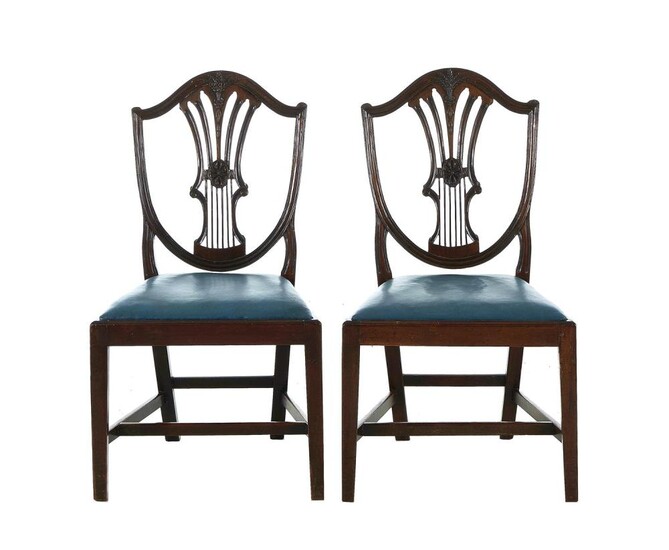 Pair Sheraton carved mahogany side chairs (2pcs)
