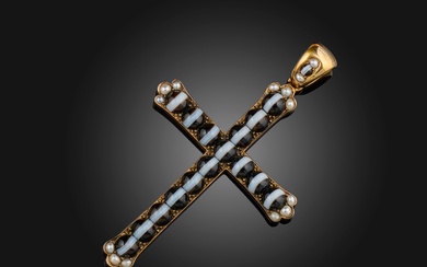 Pendentif victorien en onyx, milieu du 19ème siècle, conçu comme une croix, serti de cabochons...