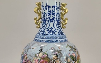 Qing Dynasty Qianlong period blue and white lotus window-opening famille rose figures vase