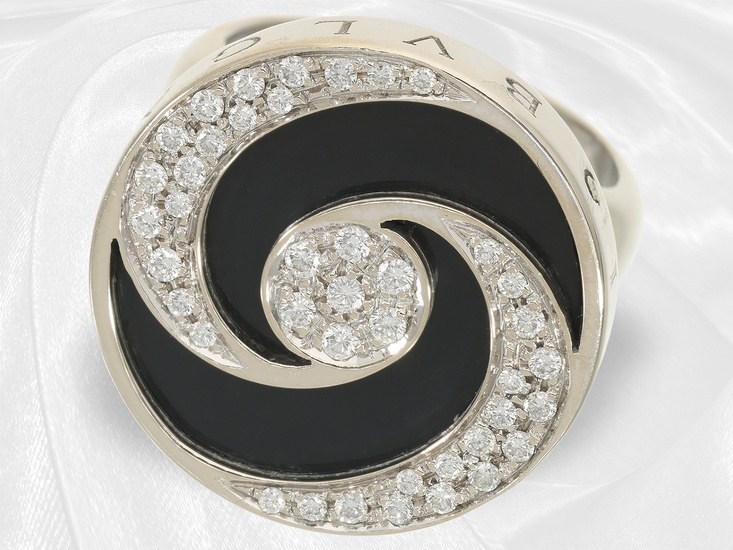 Ring: high quality Italian brand jewellery Bvlgari "Optical Spinning" ring, 18K white gold