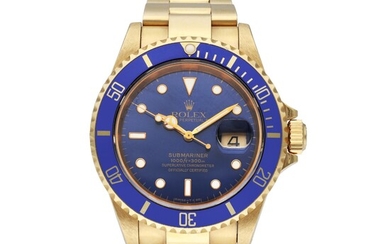 Rolex Reference 16618 Submariner | A yellow gold automatic wristwatch with date and bracelet, Circa 1991