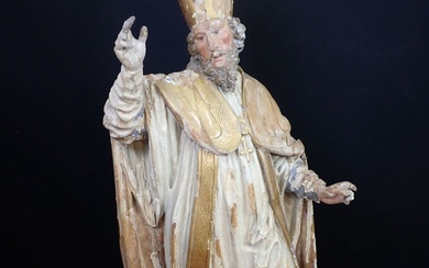 Saint Evêque bénissant : Importante statue à fort relief en bois polychromé et doré, France,...
