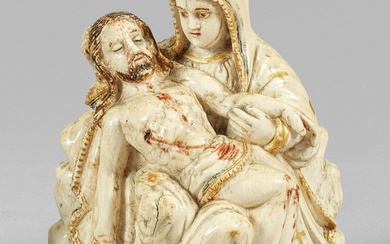 Sculpteur indo-portugais (actif dans la 2e moitié du 17e siècle à Goa) Pietà Ivoire, sculpté...