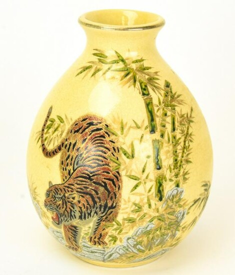 Signed Japanese Satsuma Vase w Tiger Motif