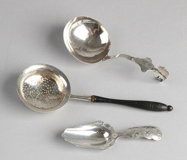 Silver cream spoon, scoop and tea strainer, 833/000