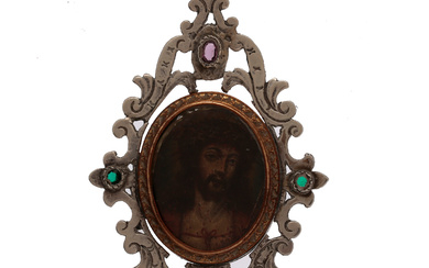 Silver locket pendant, early 18th Century.