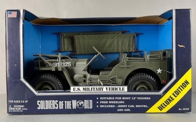 Soldiers of the World Deluxe Edition U.S. Military Vehicle