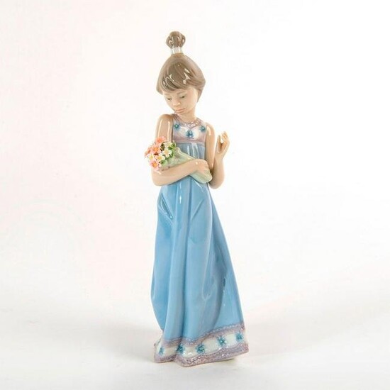 Spring Token 1005604 - Lladro Porcelain Figure