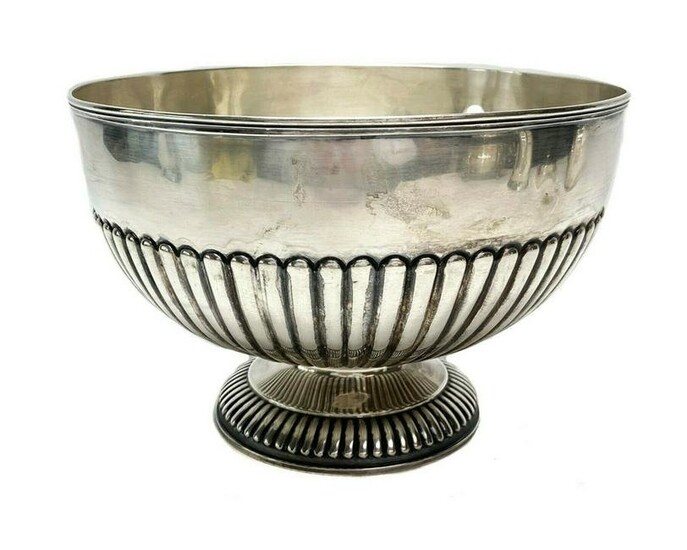 William Hutton & Sons Sterling Silver Centerpiece Bowl
