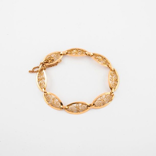 Yellow gold bracelet (750) with filigree mesh.