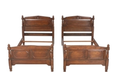 Pair of Continental Style Twin Oak Bed Frames, 20th Century