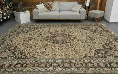 10' X 13'8 Ft Distressed Oversized Living Room Rug