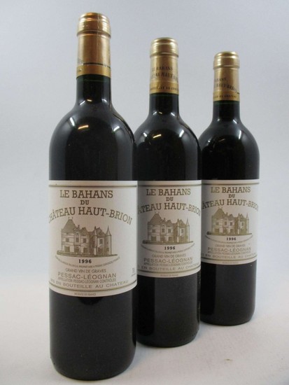 12 bouteilles CHÂTEAU BAHANS HAUT BRION 1996 Pessac Léognan (étiquettes fanées)